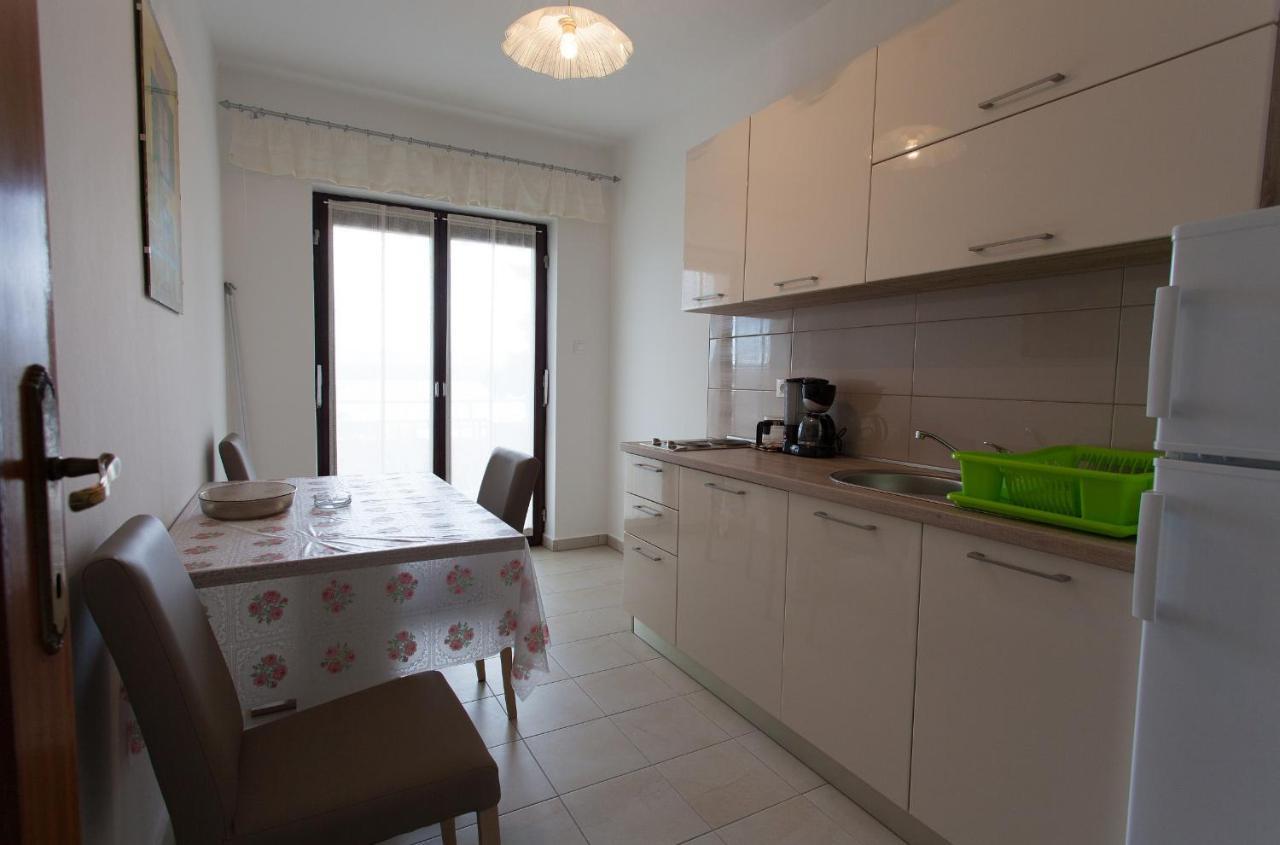 Apartments Ljerka Malinska Extérieur photo