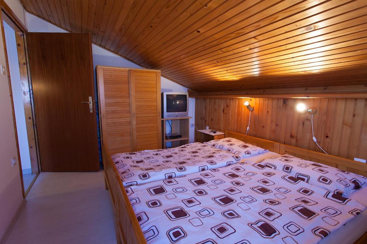 Apartments Ljerka Malinska Extérieur photo